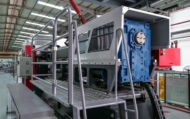 UNIQUE Injection Molding Machine | Integrated Mobile Factory for PET Preforms